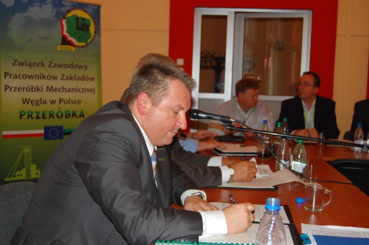 http://przerobka.pl/Zdjecia-Spla-2009/Jo.jpg