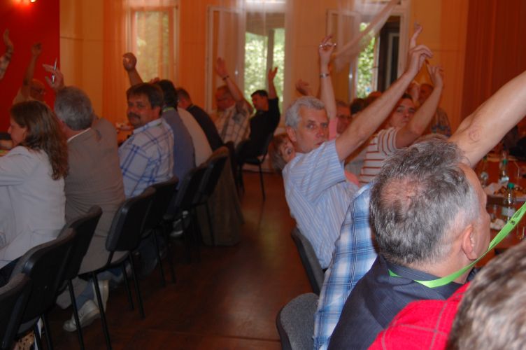 http://przerobka.pl/Zdjecia-Spla-2009/glosowanie.jpg